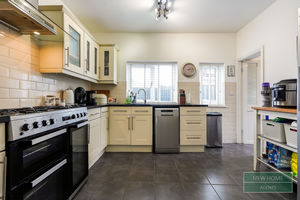 Photo 16- click for photo gallery